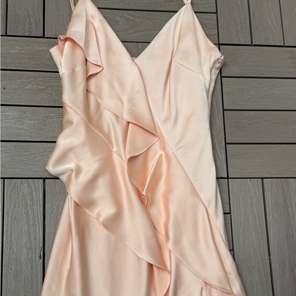 Gianni Bini Quinn ruffle draped V-neck sleeveless satin dress soft peach color - Picture 8 of 12